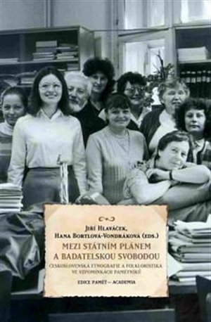 Mezi státním plánem a badatelskou svobodou