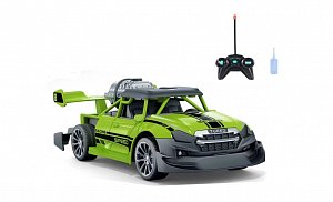 Auto 1:20 s efektem kouře RC