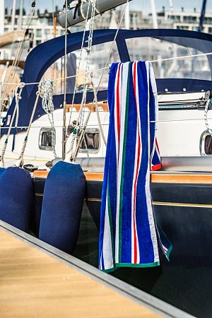 Plážová osuška Jet Set Stripes Modrá