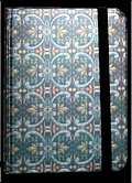 Zápisník s gumičkou 95x140 mm modrostříbrný ornament