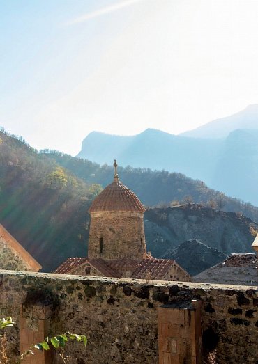 Náhled Poslední zapálí vesnici - Válka v Náhorním Karabachu